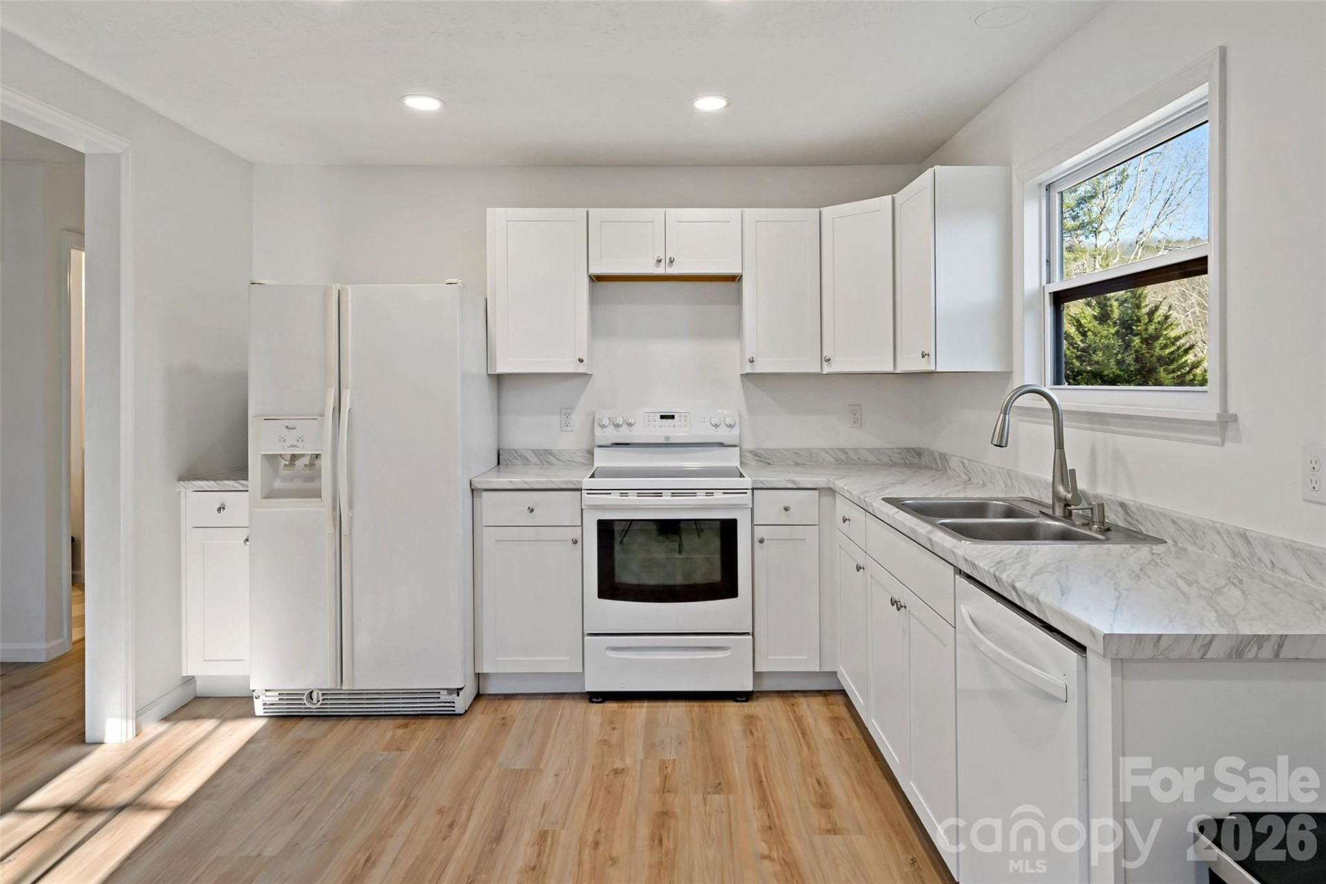 29 Alexander Street - Photo 18