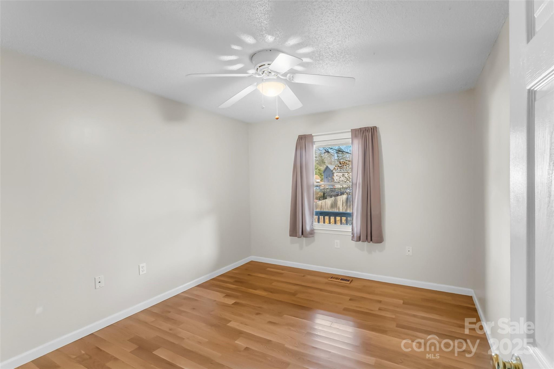 33 Ashwood Drive - Photo 18