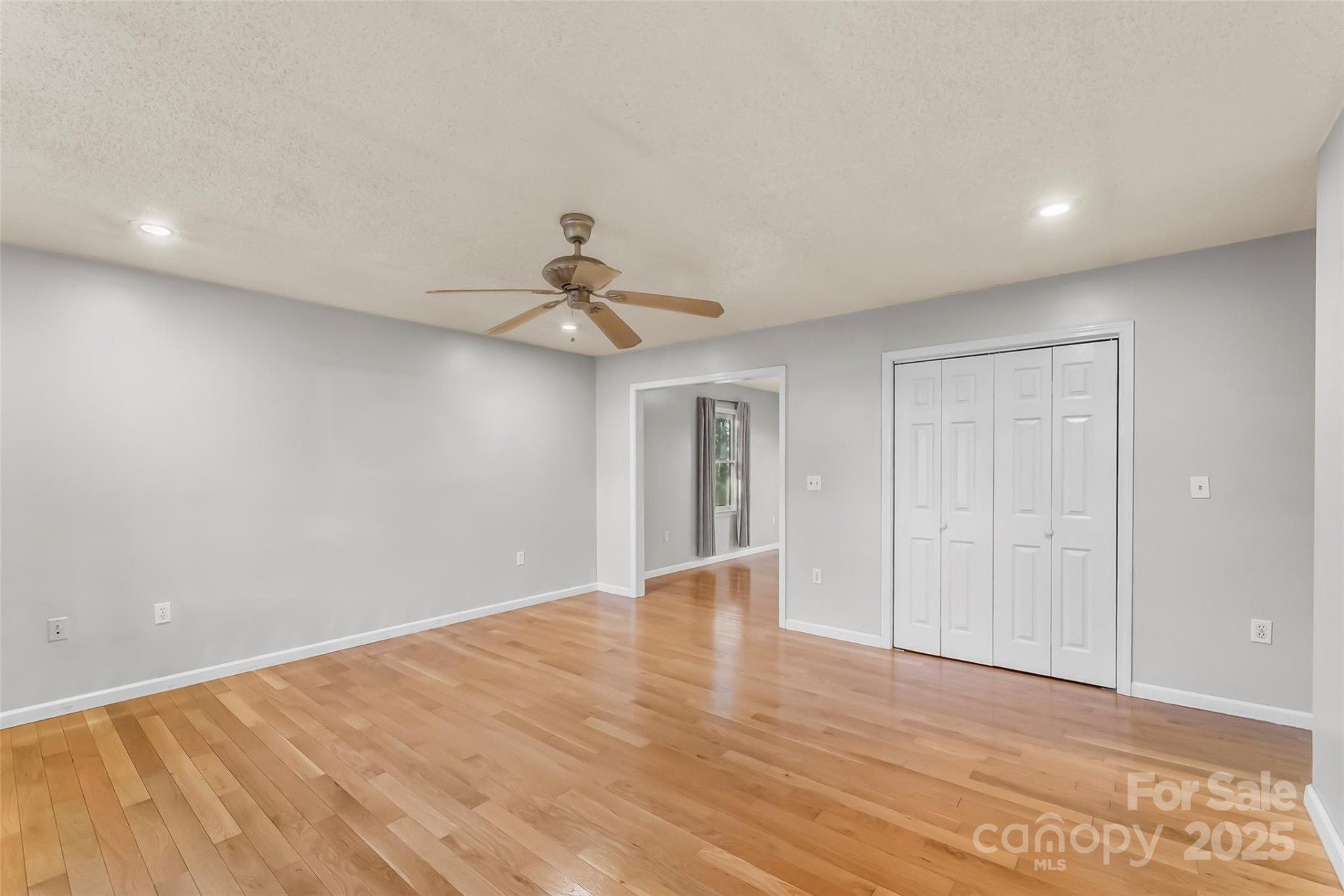 33 Ashwood Drive - Photo 4