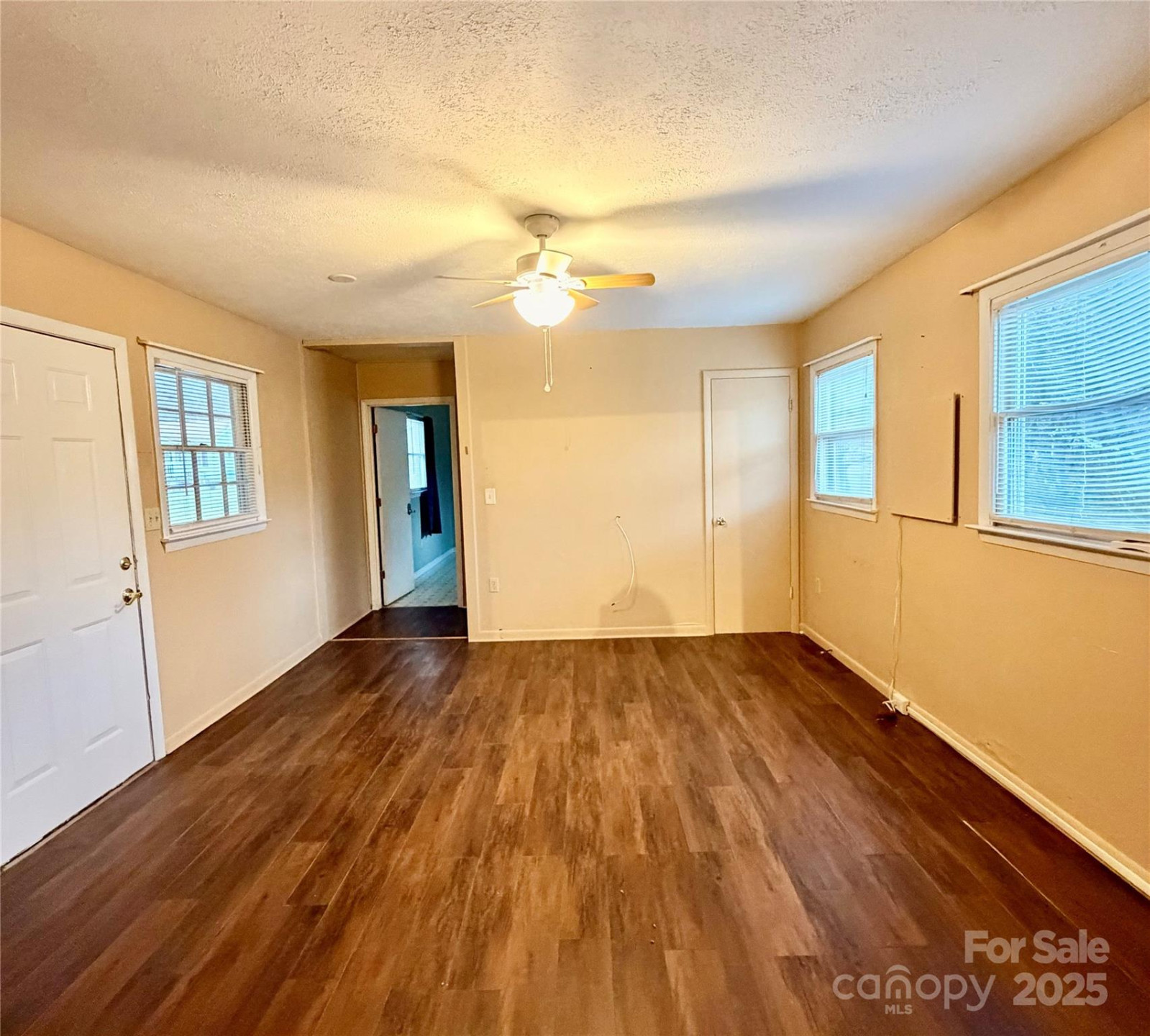 9 Riddle Road - Photo 4