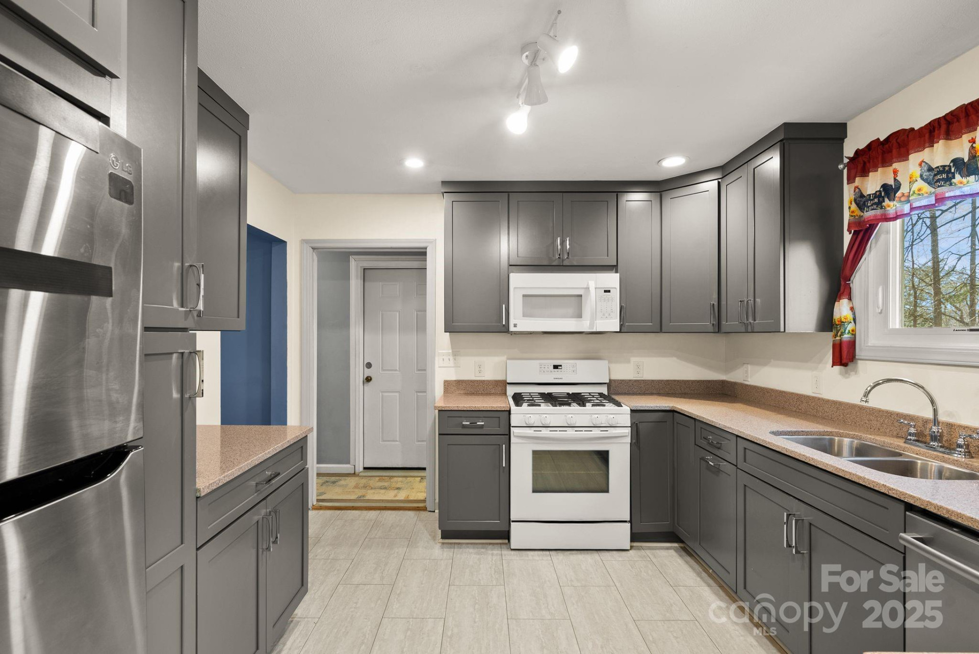 23 Ballantree Drive - Photo 11