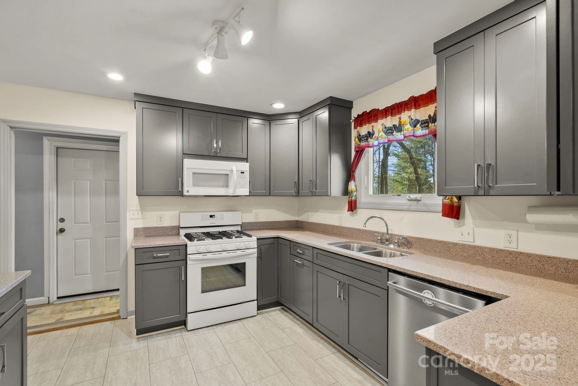23 Ballantree Drive - Photo 14