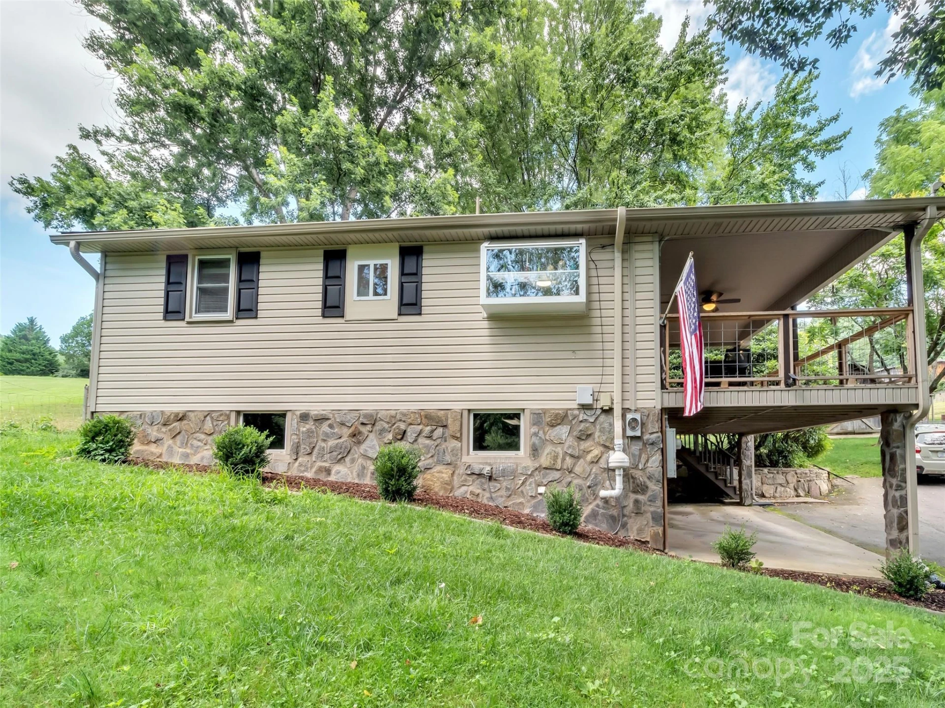 340 Mauney Cove Road - Photo 3