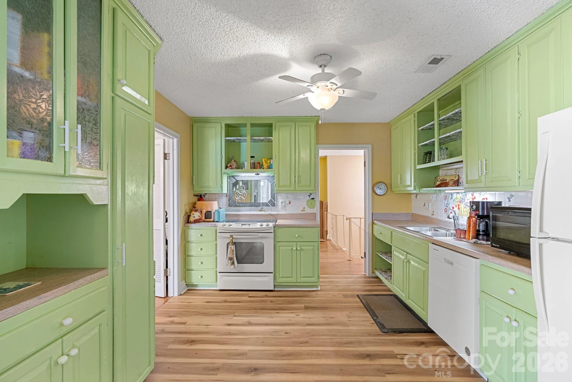 33 Fairfield Drive - Photo 4