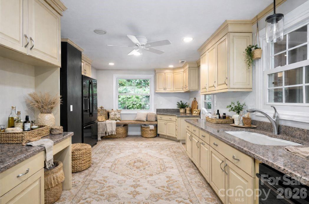 200 Allen Mountain Drive - Photo 4