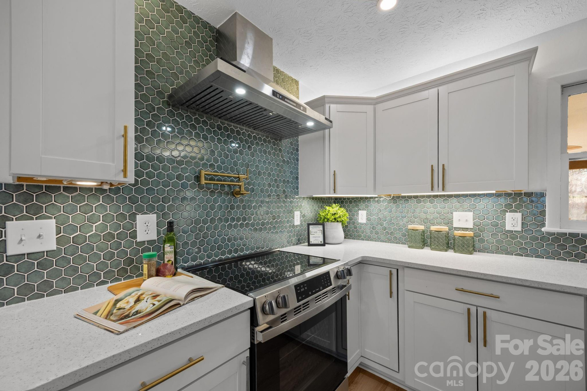 23 Coronet Lane - Photo 3