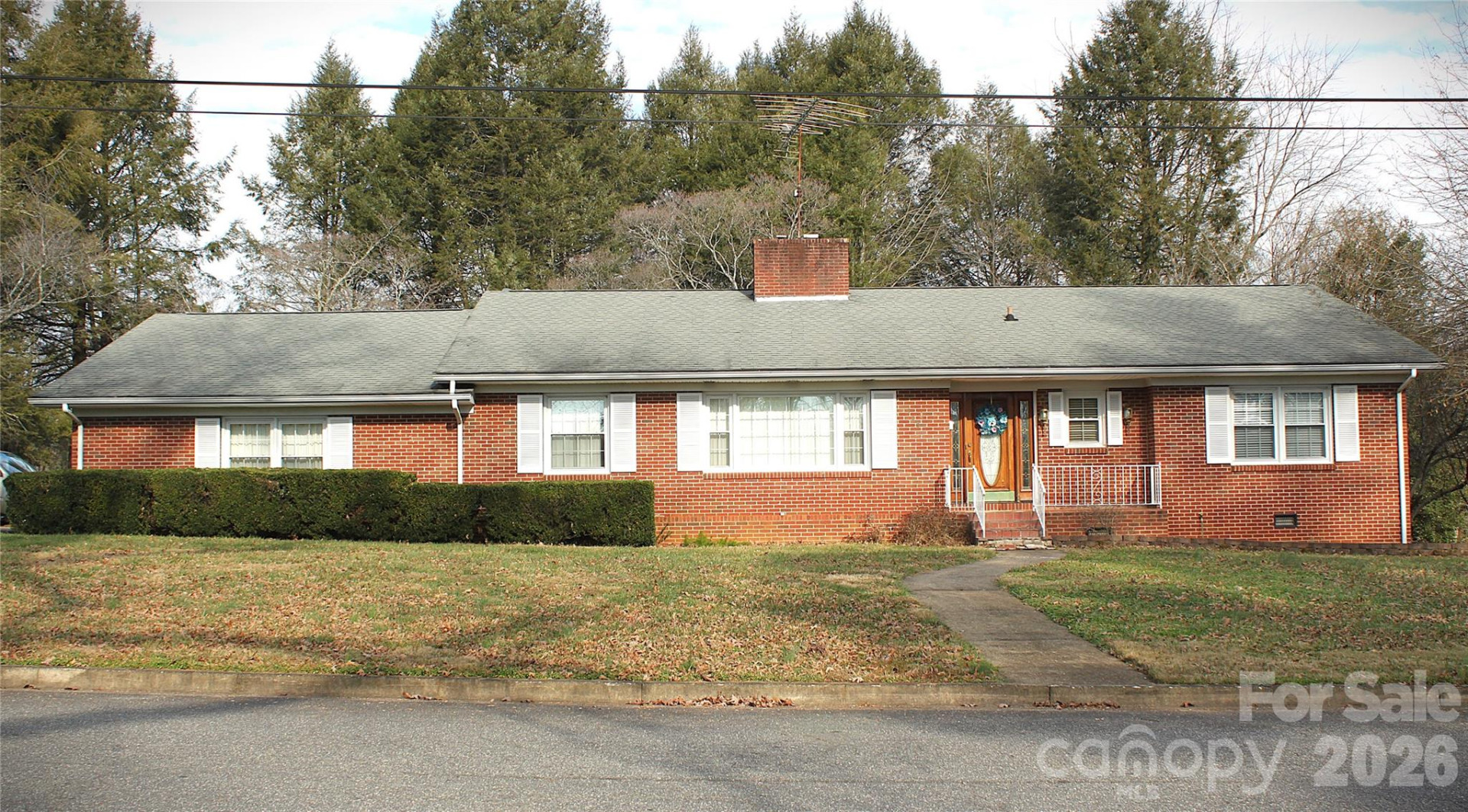 105 Woodlawn Drive - Photo 2