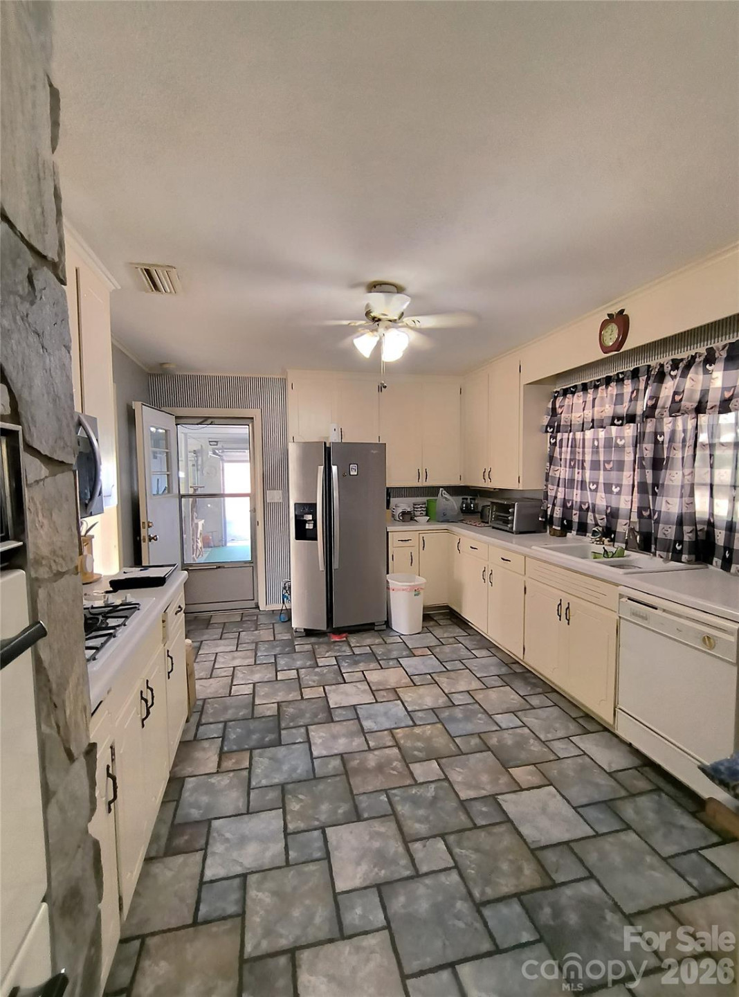 105 Woodlawn Drive - Photo 11