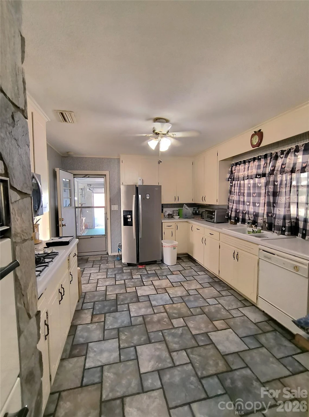 105 Woodlawn Drive - Photo 11