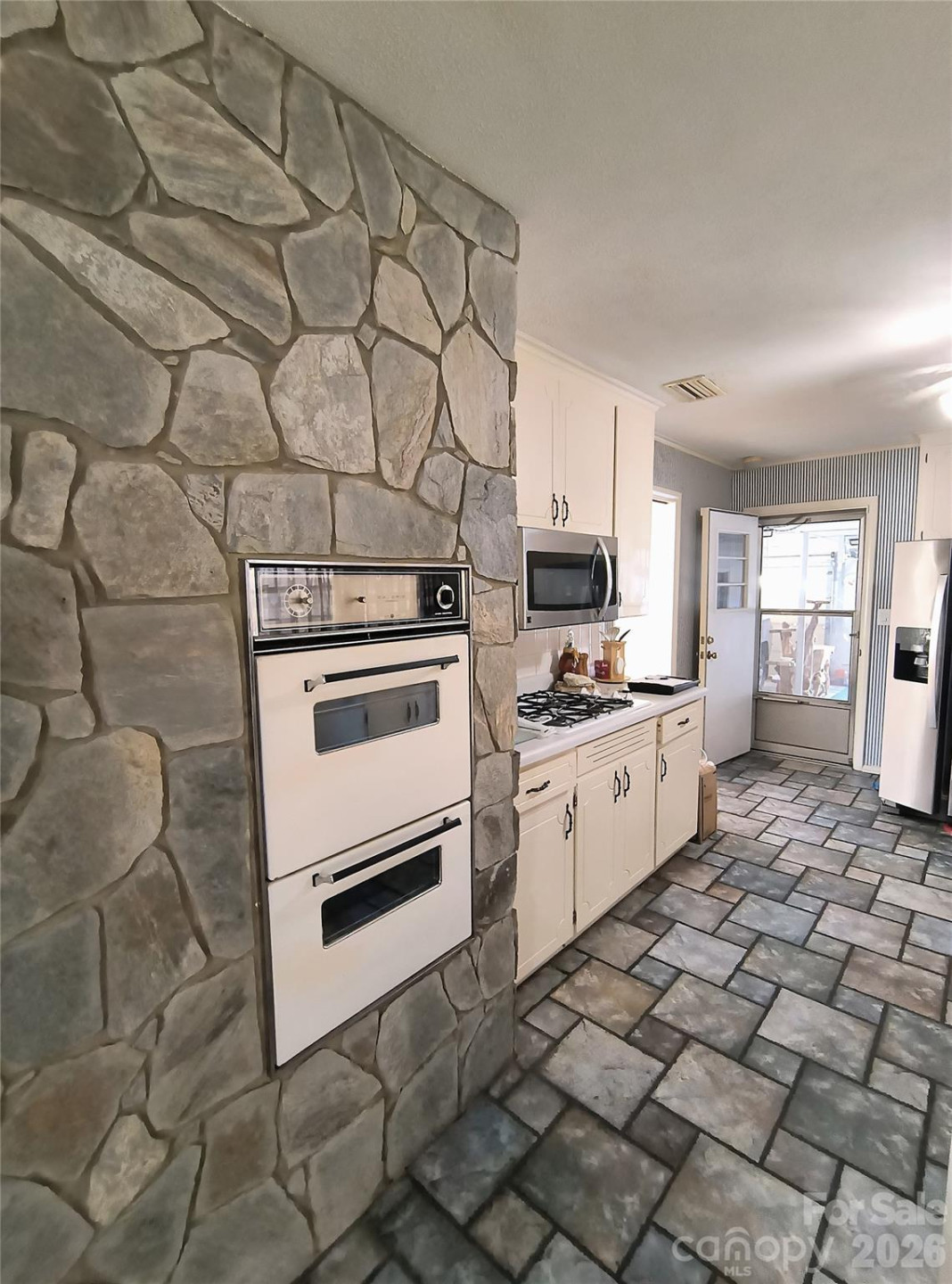 105 Woodlawn Drive - Photo 15