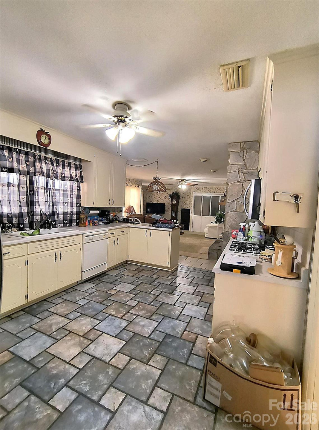 105 Woodlawn Drive - Photo 10