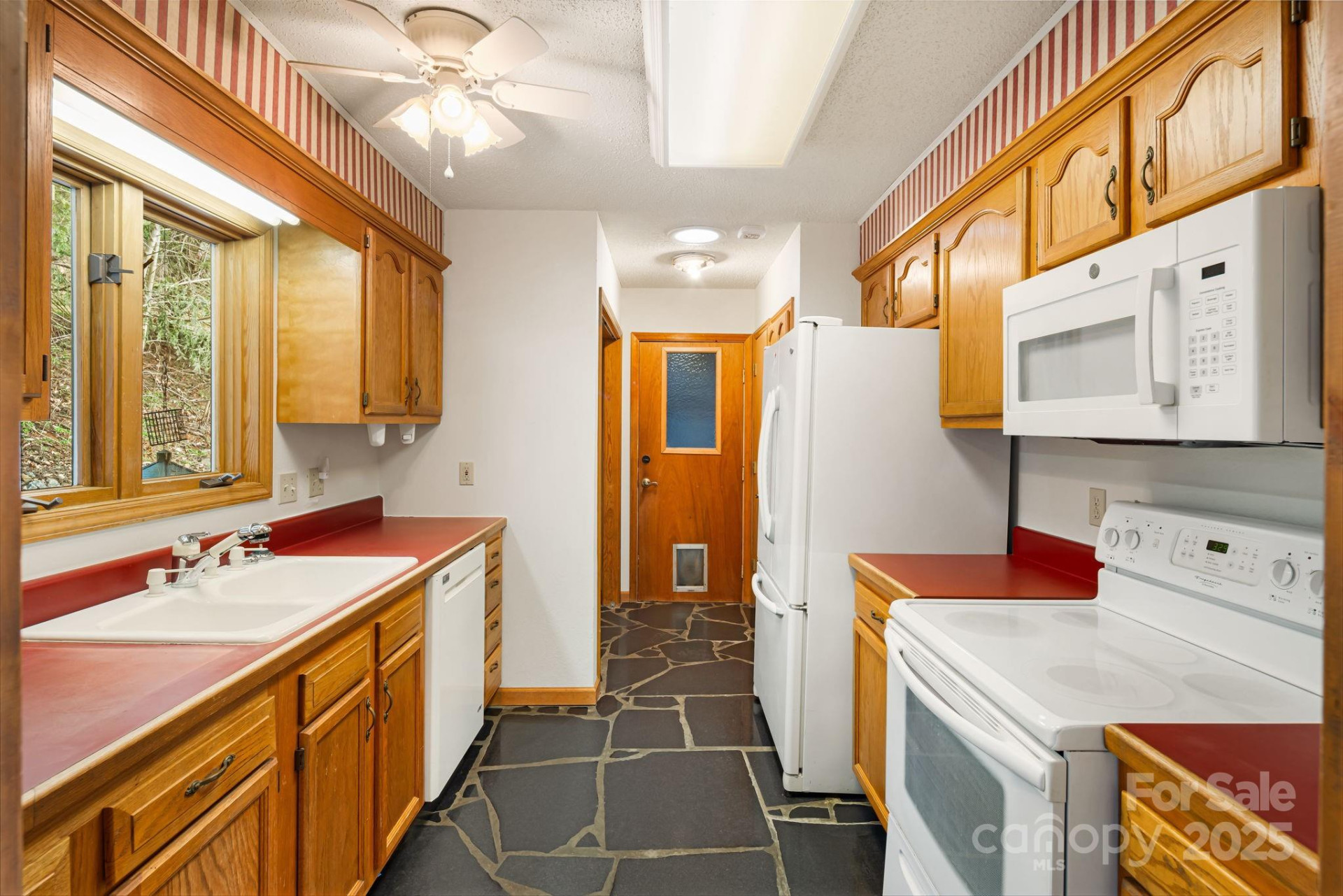 111 Valley View Drive - Photo 16