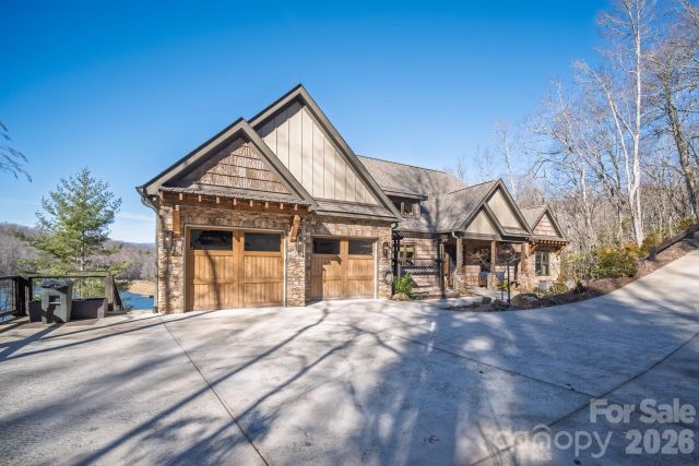 333 Kanasdatsi Drive, Brevard, NC, 28712