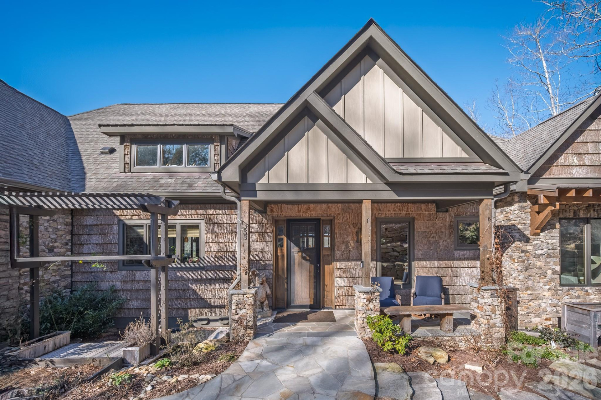 333 Kanasdatsi Drive - Photo 2