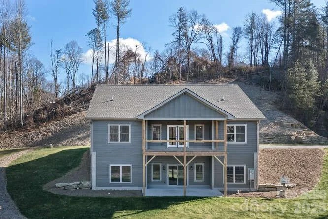 105 Sheila Wynne Drive #8