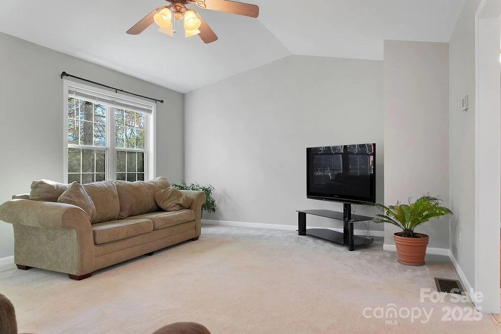 43 Redden Road - Photo 7