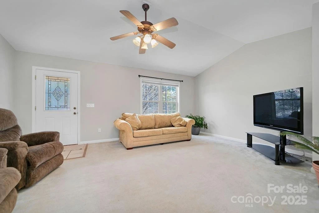43 Redden Road - Photo 8
