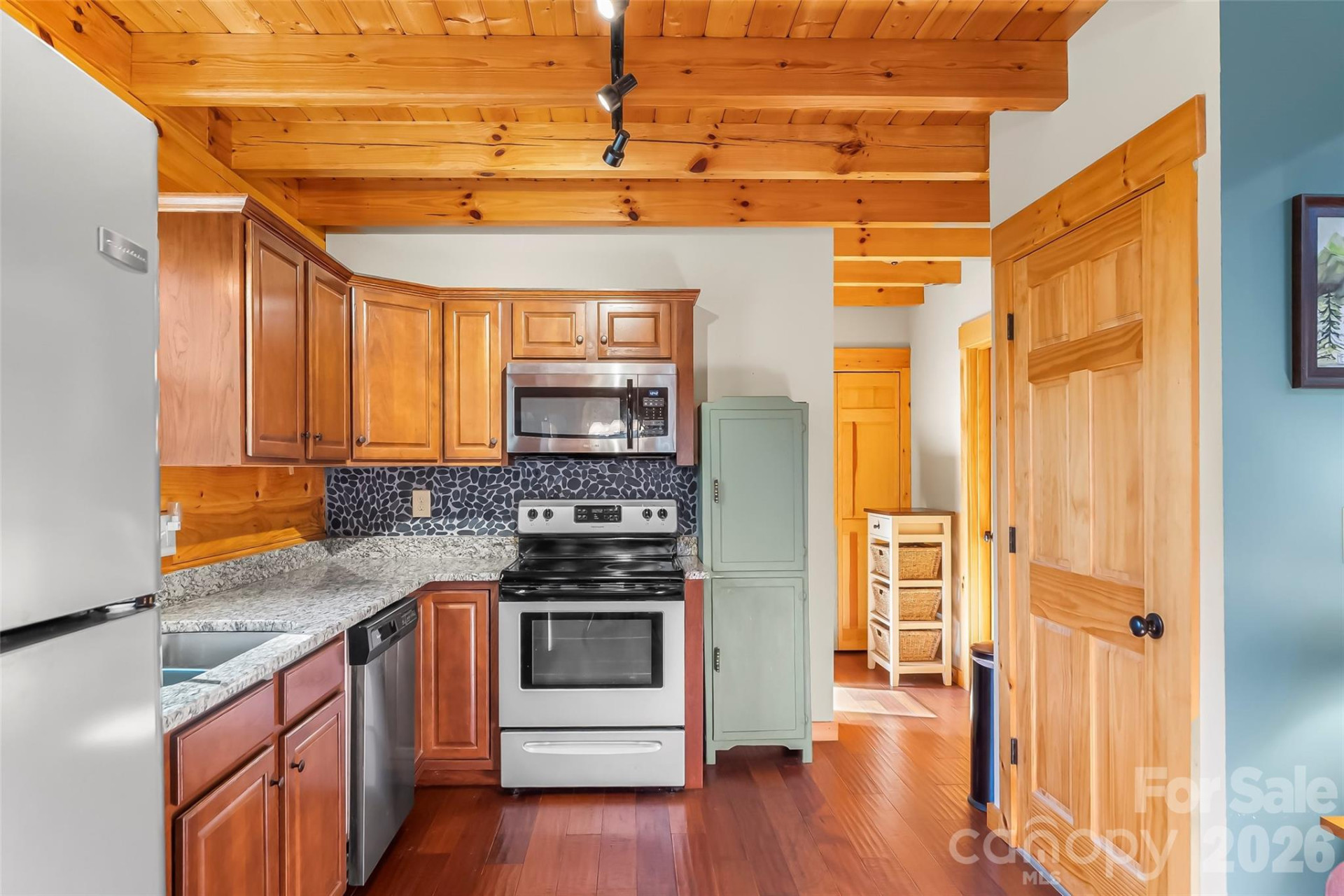 204 Mountain Vista Drive - Photo 6