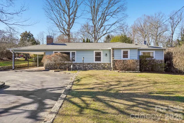 511 Oak Grove Road, East Flat Rock, NC, 28731