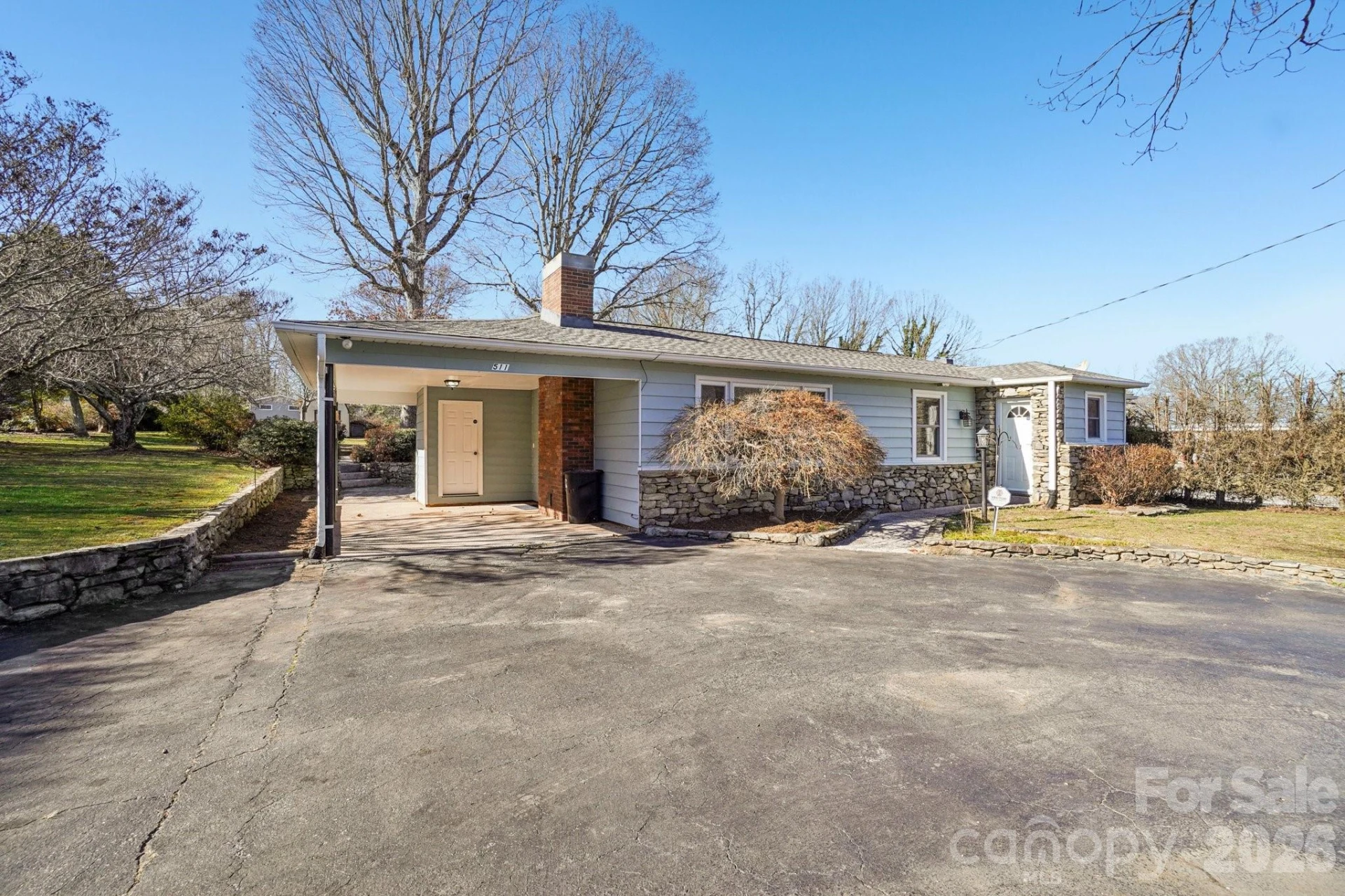 511 Oak Grove Road - Photo 2