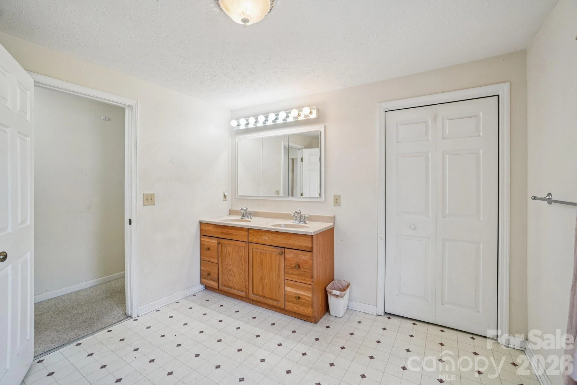 511 Oak Grove Road - Photo 23