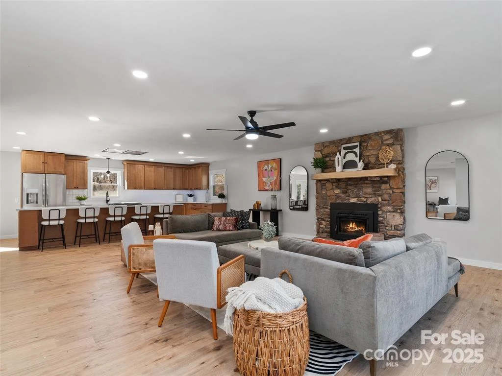 1109 Prestonwood Drive - Photo 3