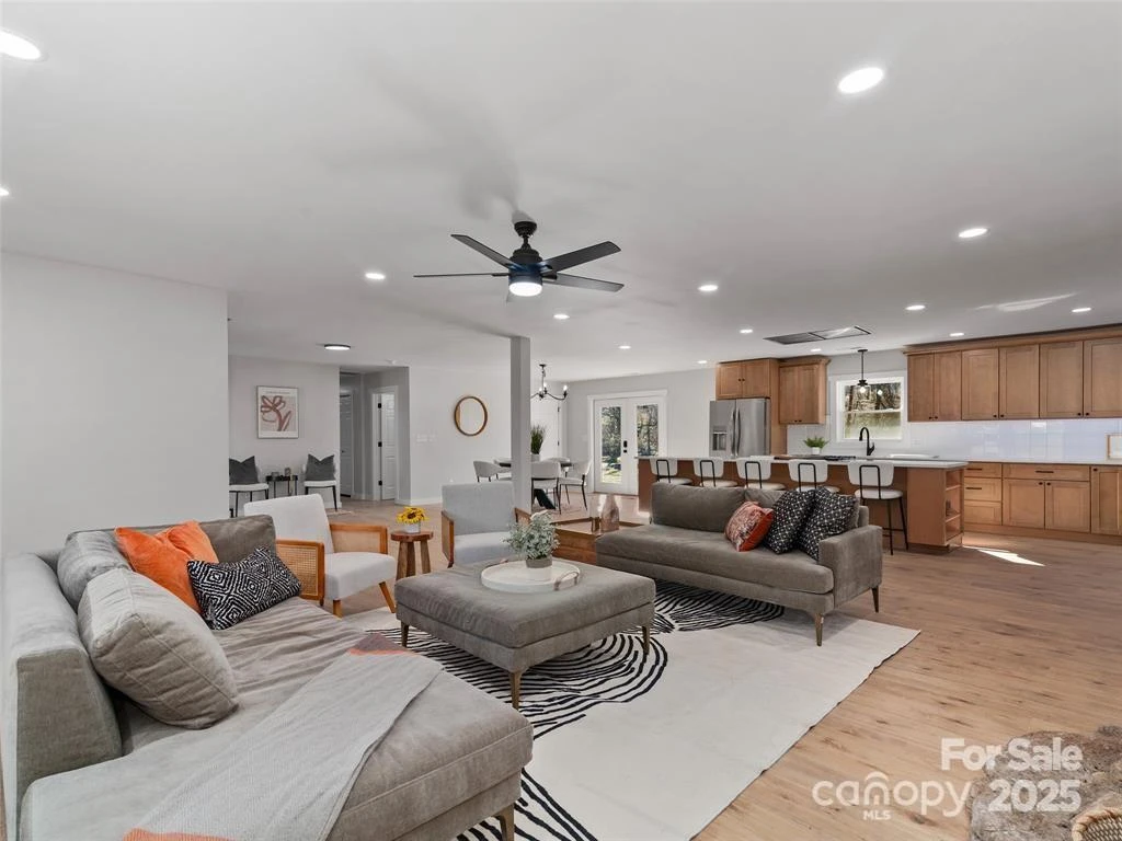 1109 Prestonwood Drive - Photo 4