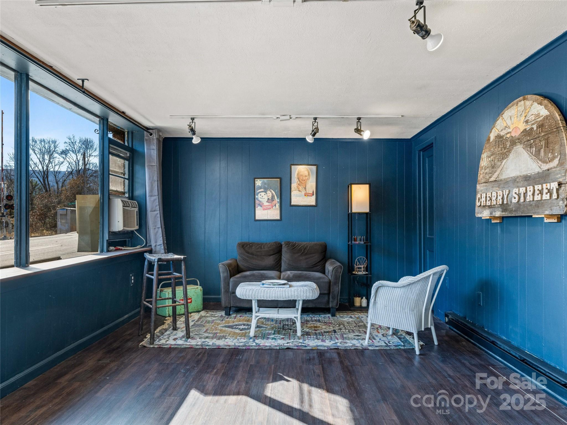 204 Sutton Avenue - Photo 12