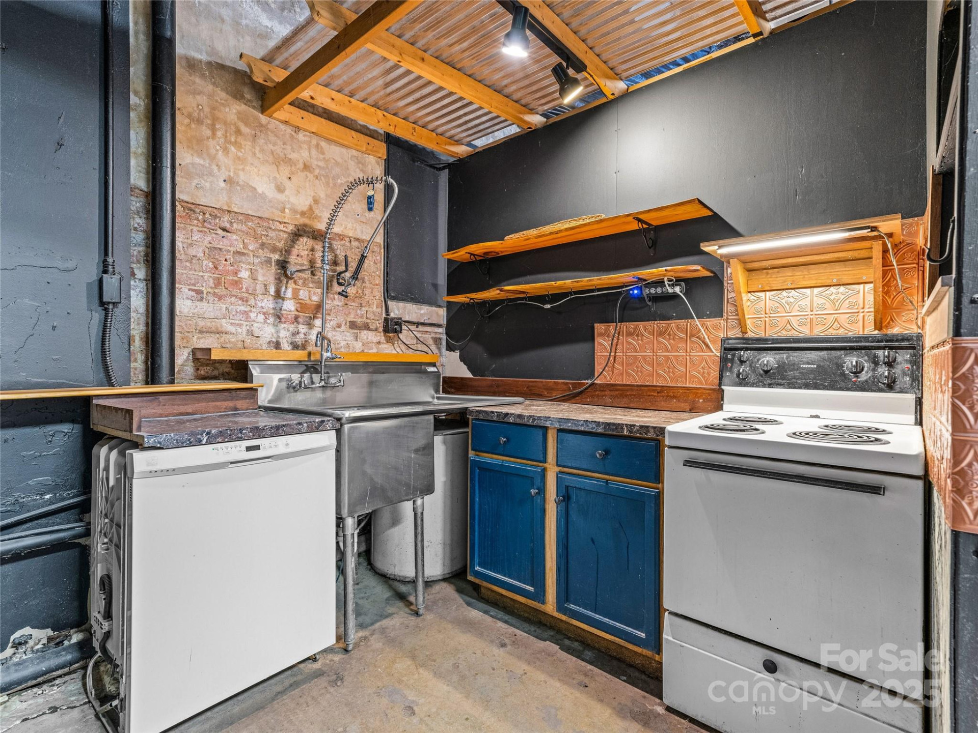 204 Sutton Avenue - Photo 22