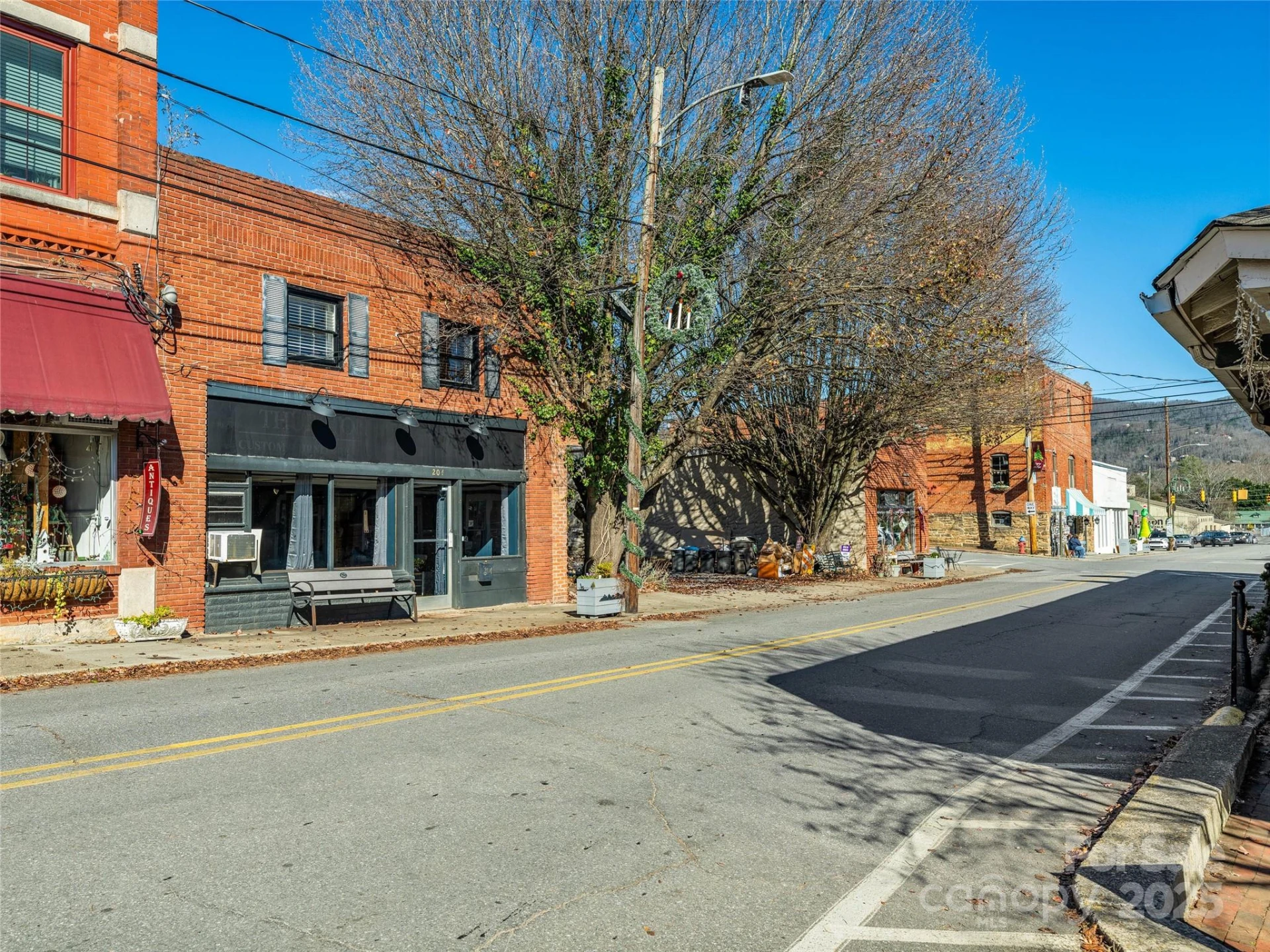 204 Sutton Avenue - Photo 9