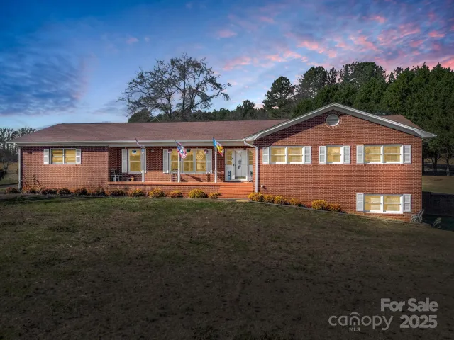 1504 Maple Creek Road
