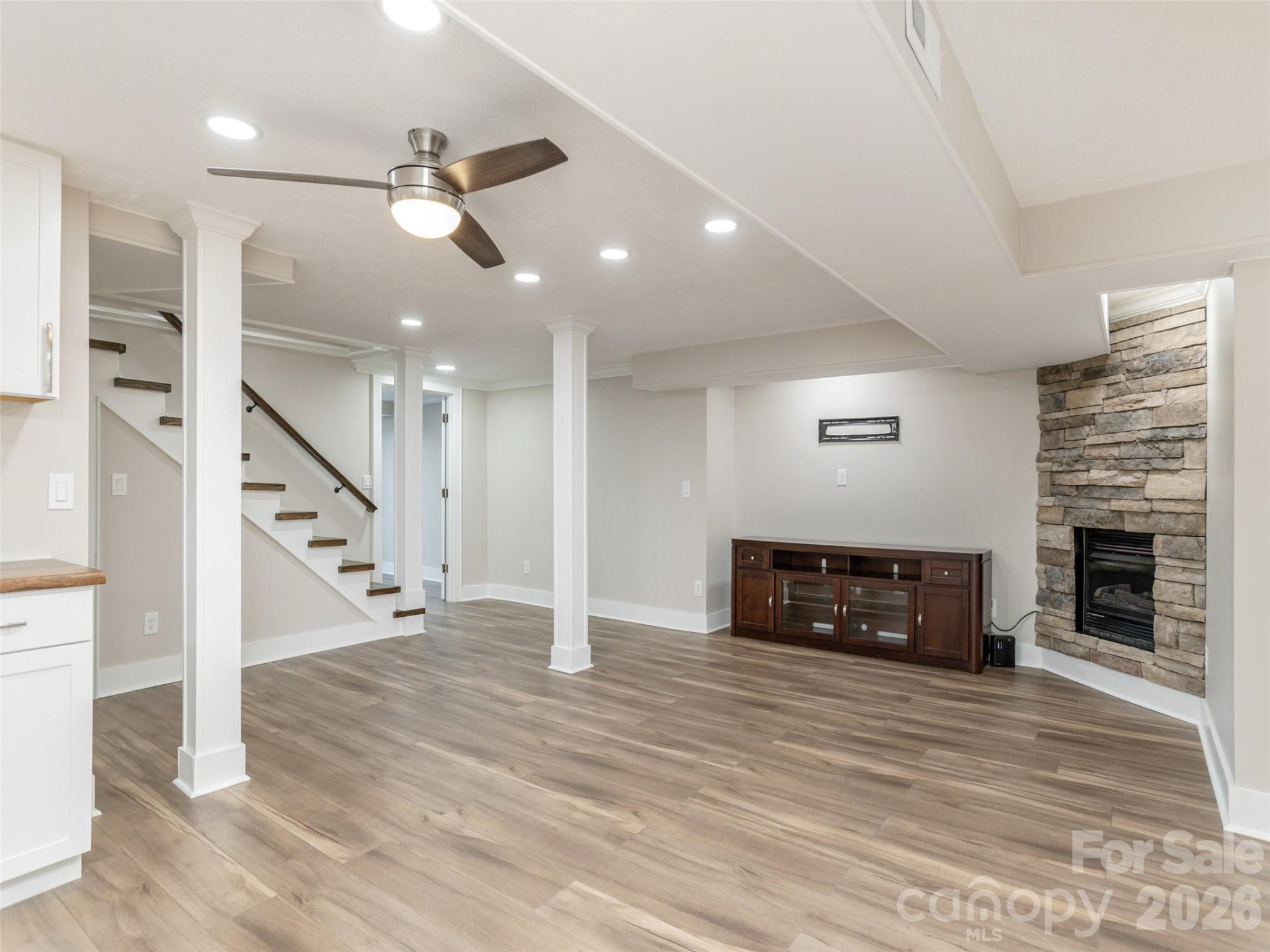 514 Whispering Hills Drive - Photo 37