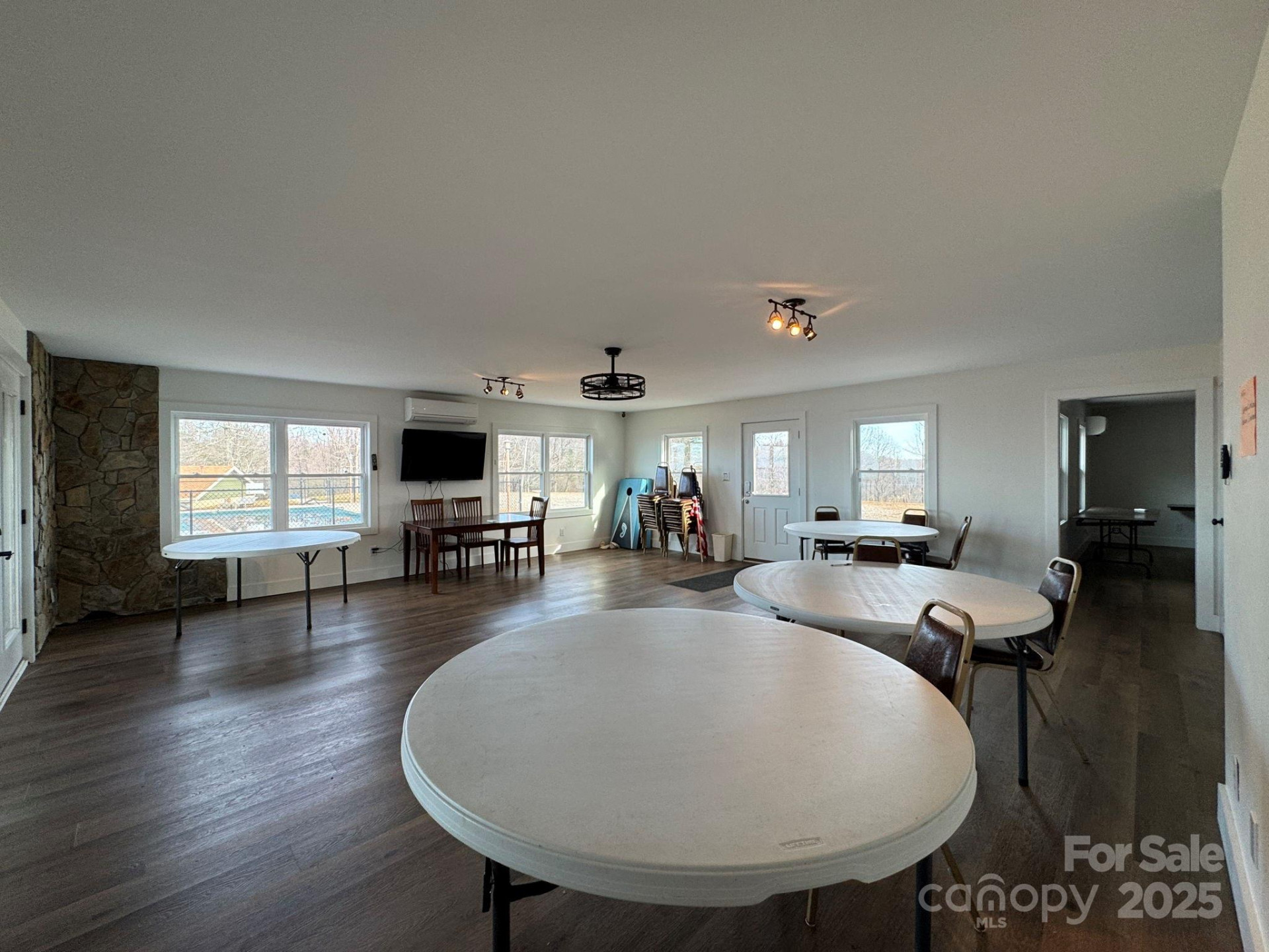 6955 Silver Creek Lane - Photo 16