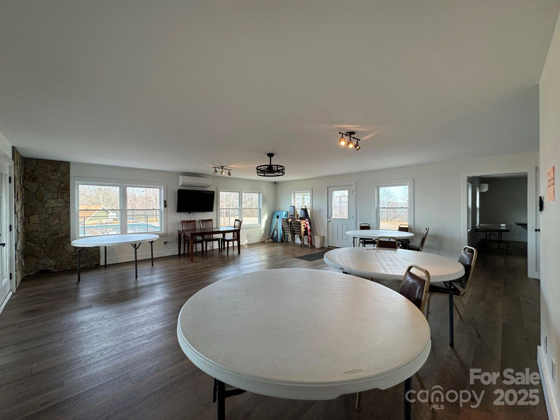 6955 Silver Creek Lane - Photo 16