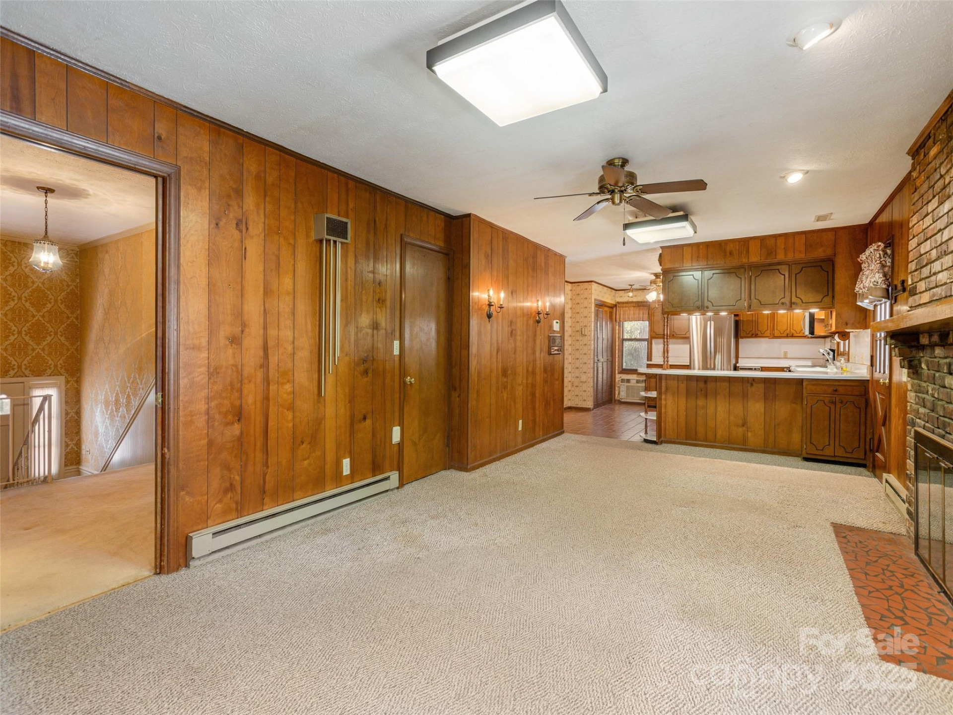 2640 Haywood Road - Photo 14