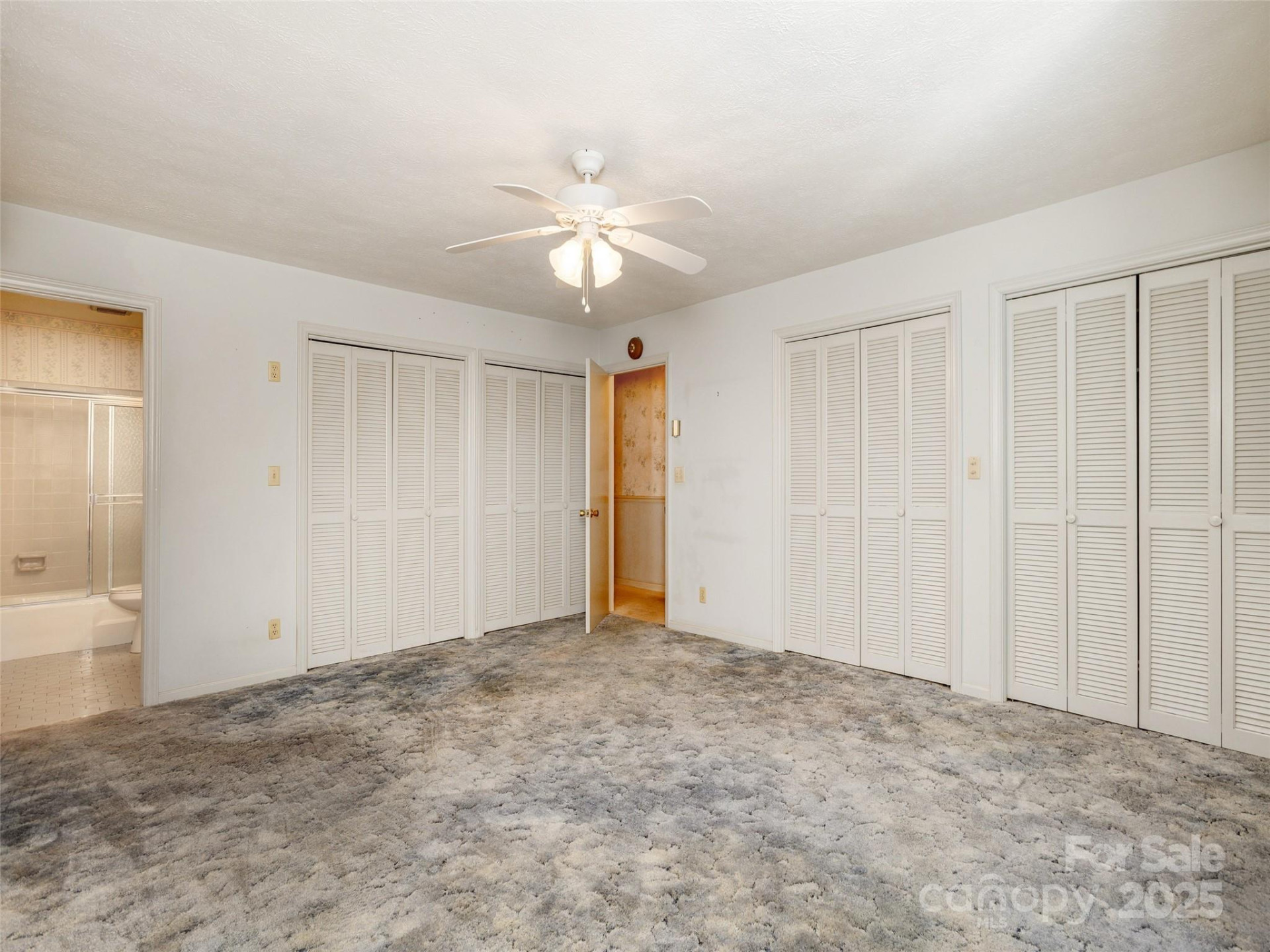 2640 Haywood Road - Photo 20