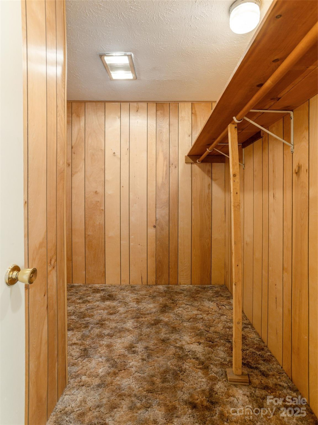 2640 Haywood Road - Photo 25