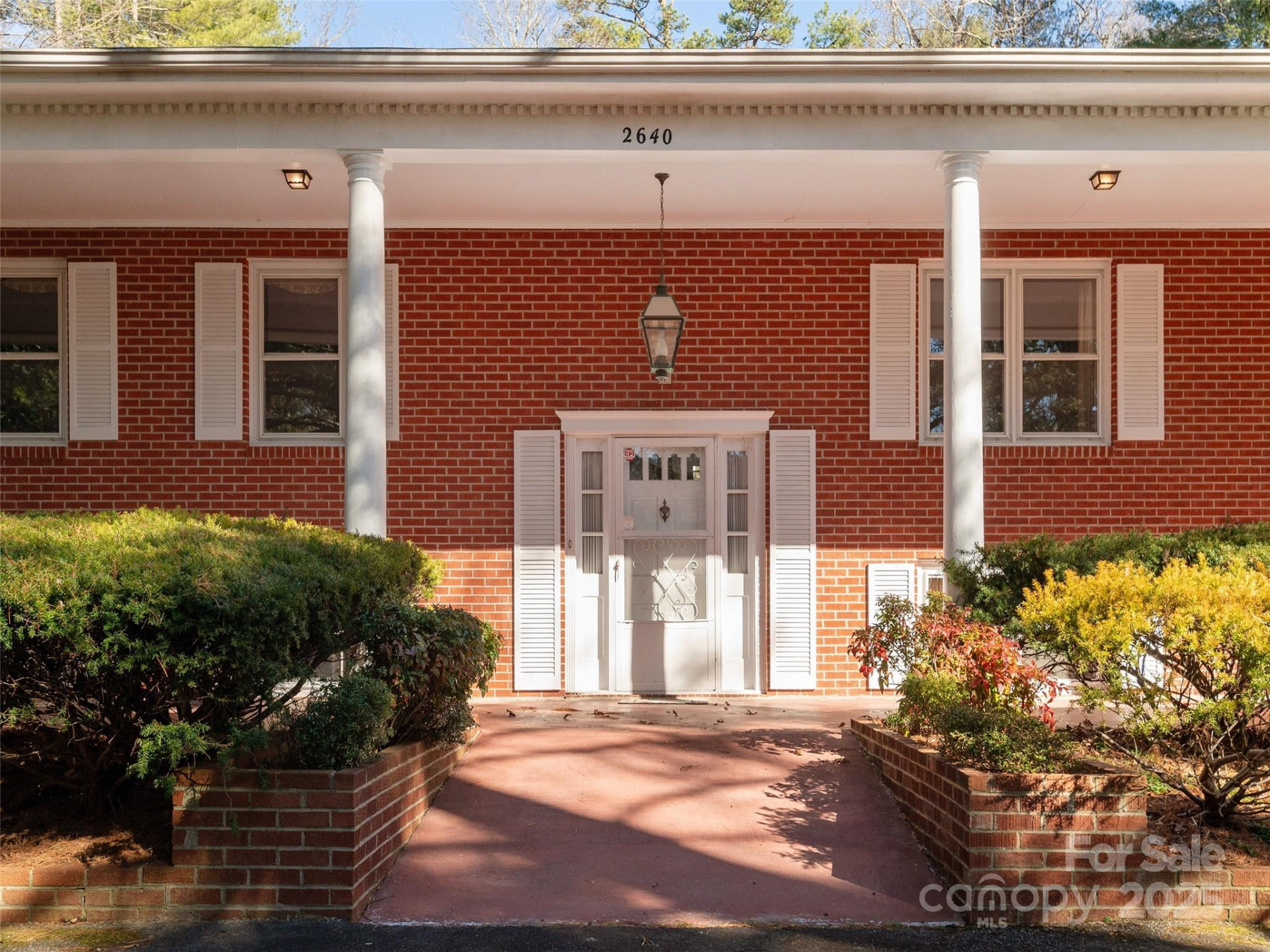 2640 Haywood Road - Photo 4
