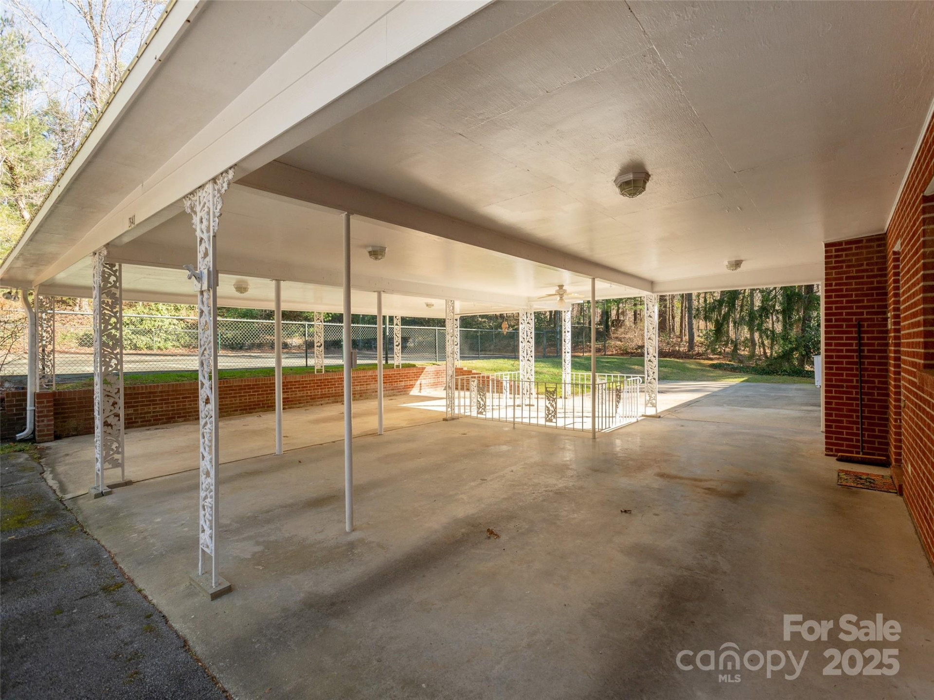 2640 Haywood Road - Photo 36