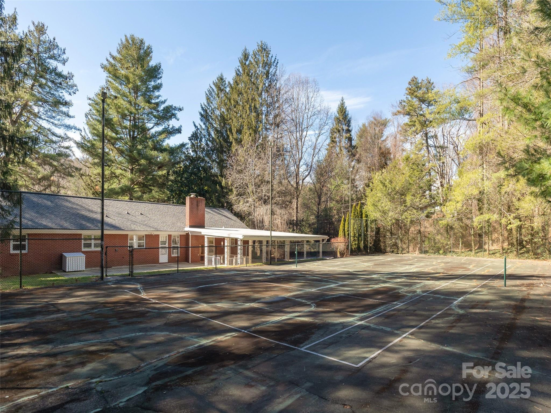 2640 Haywood Road - Photo 38
