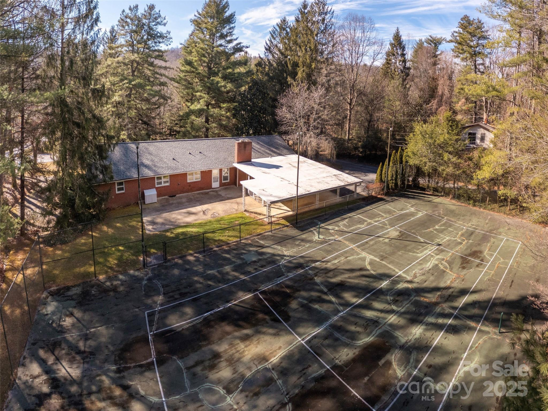2640 Haywood Road - Photo 39