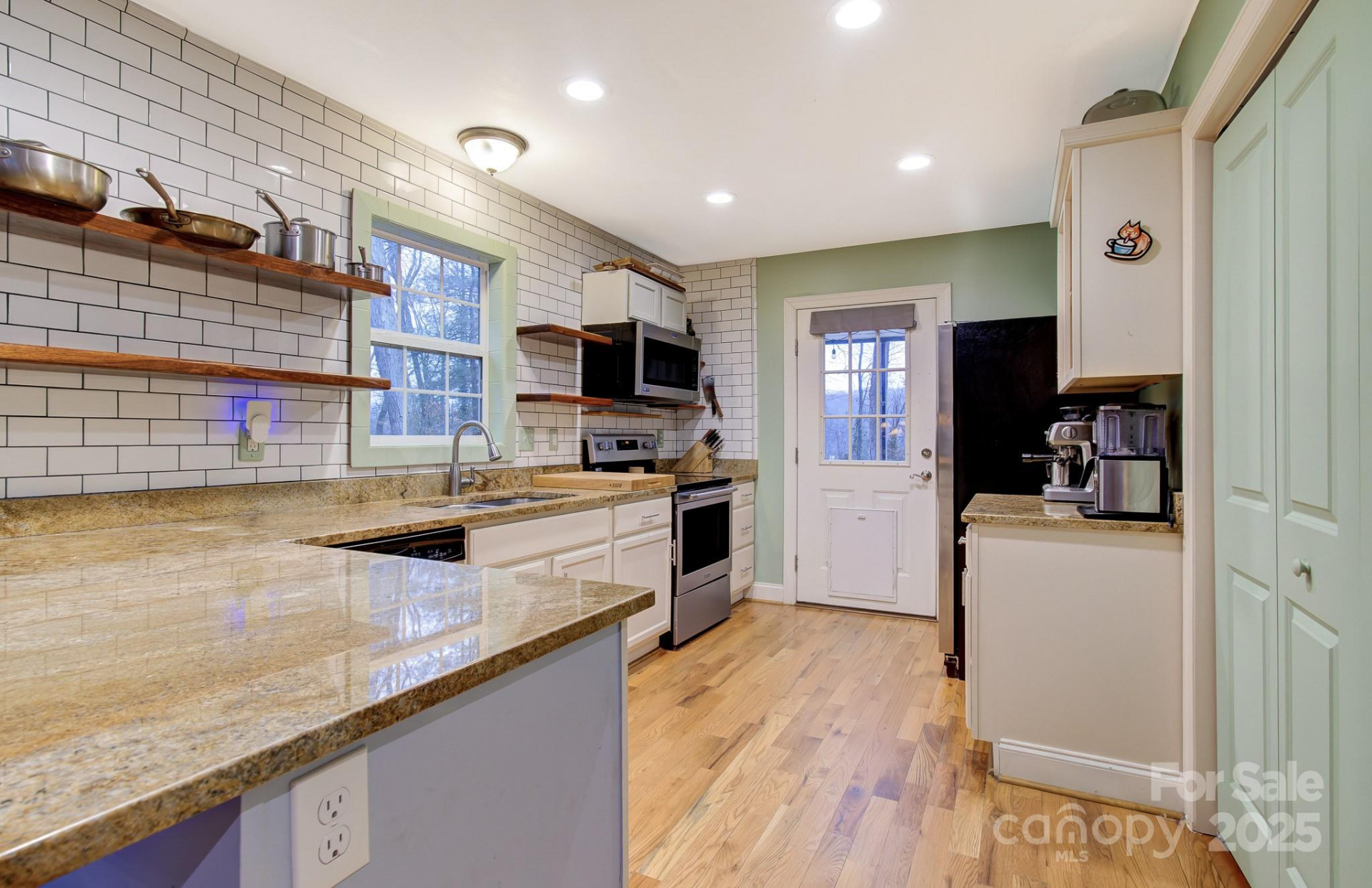 113 Pin Cherry Lane - Photo 16