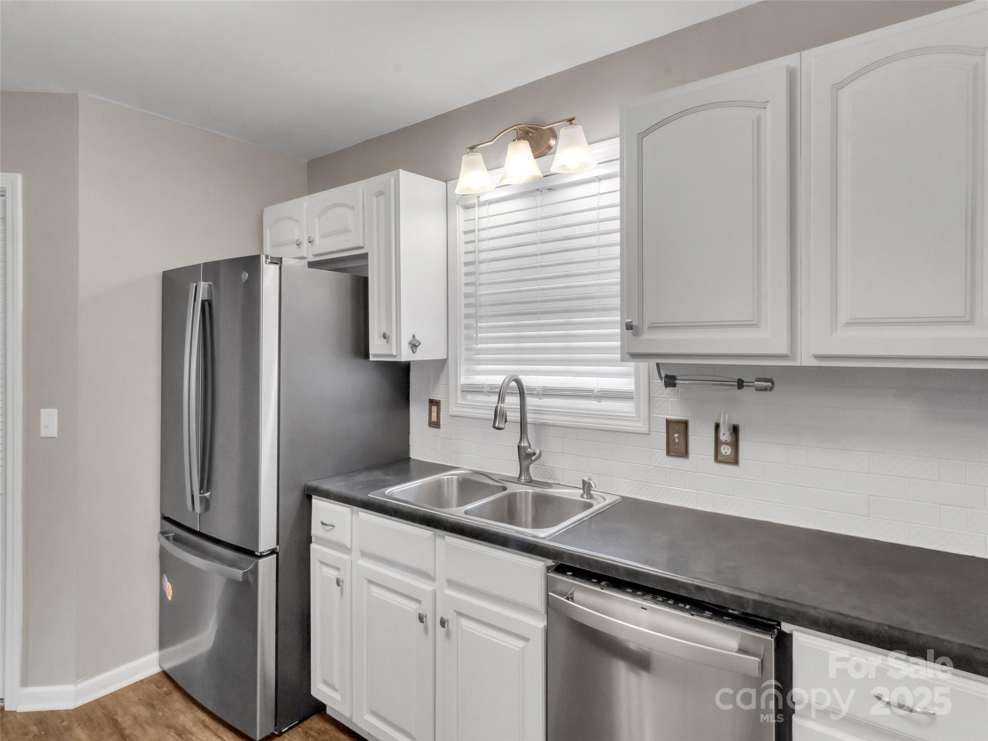 719 Pinewood Drive - Photo 10