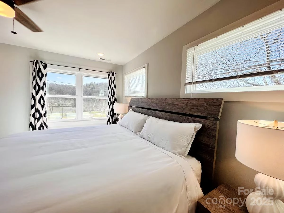1057 Riverside Drive - Photo 30