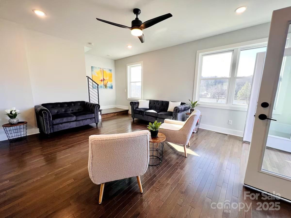 1057 Riverside Drive - Photo 9