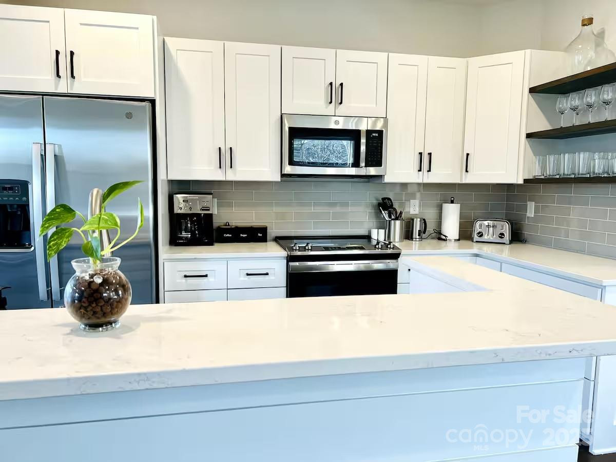 1057 Riverside Drive - Photo 10