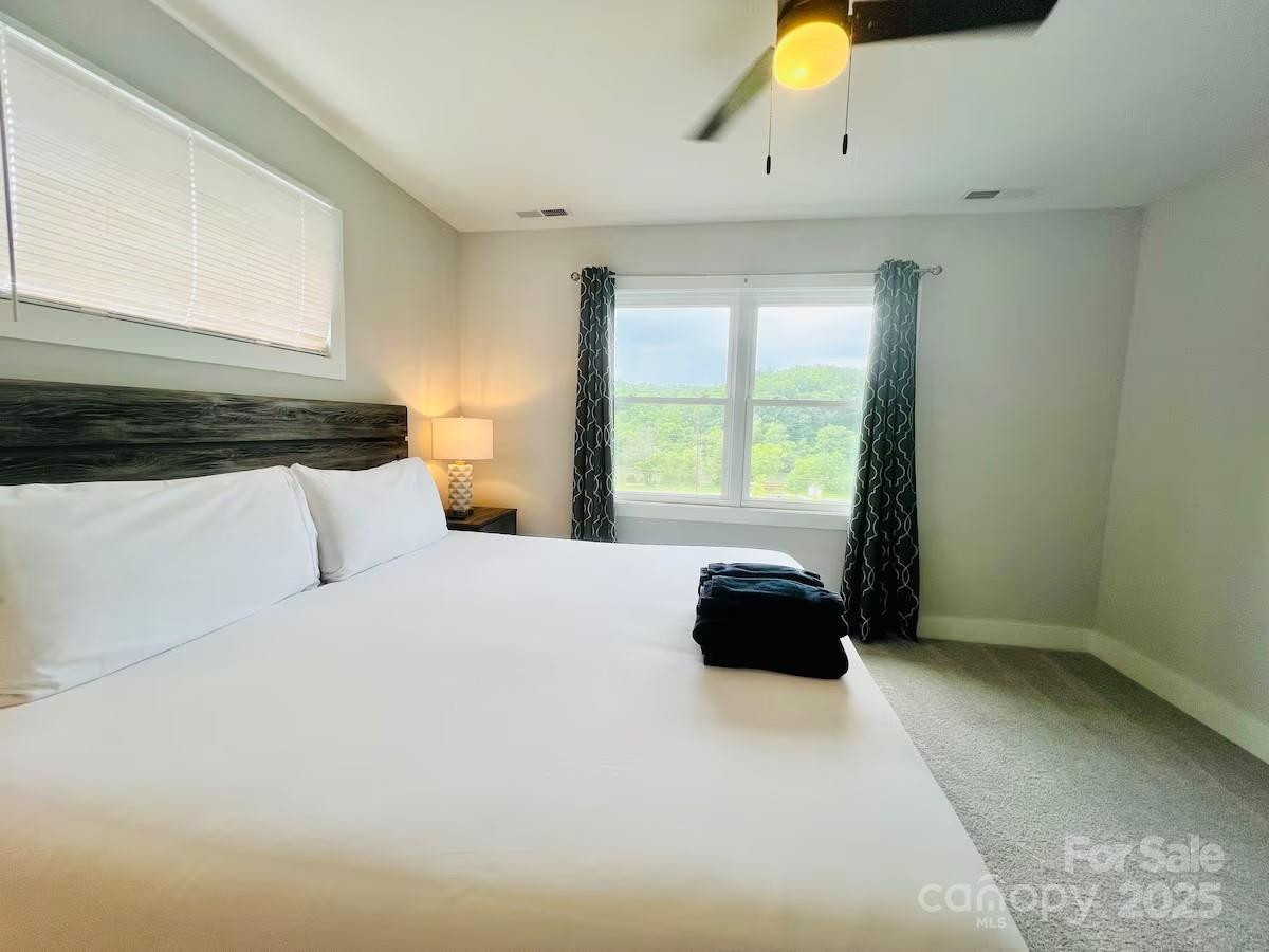 1061 Riverside Drive - Photo 20