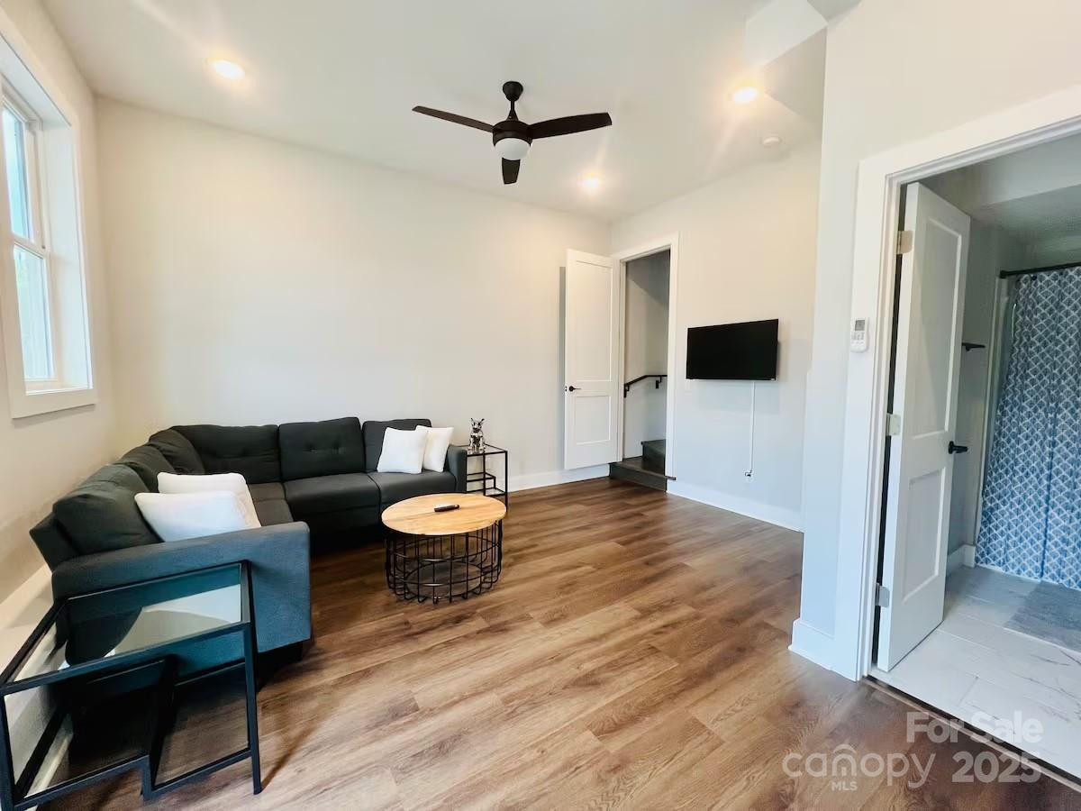 1061 Riverside Drive - Photo 24