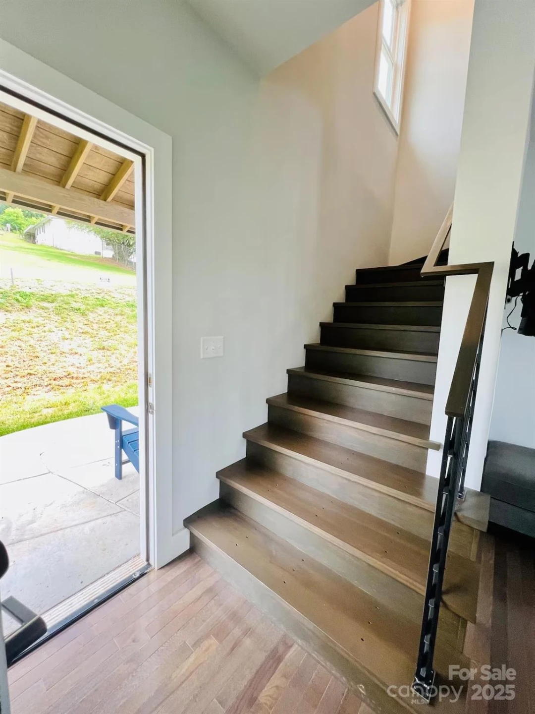 1061 Riverside Drive - Photo 30