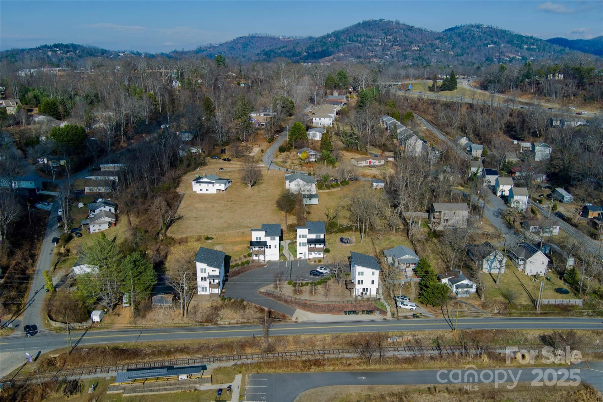 1061 Riverside Drive - Photo 35